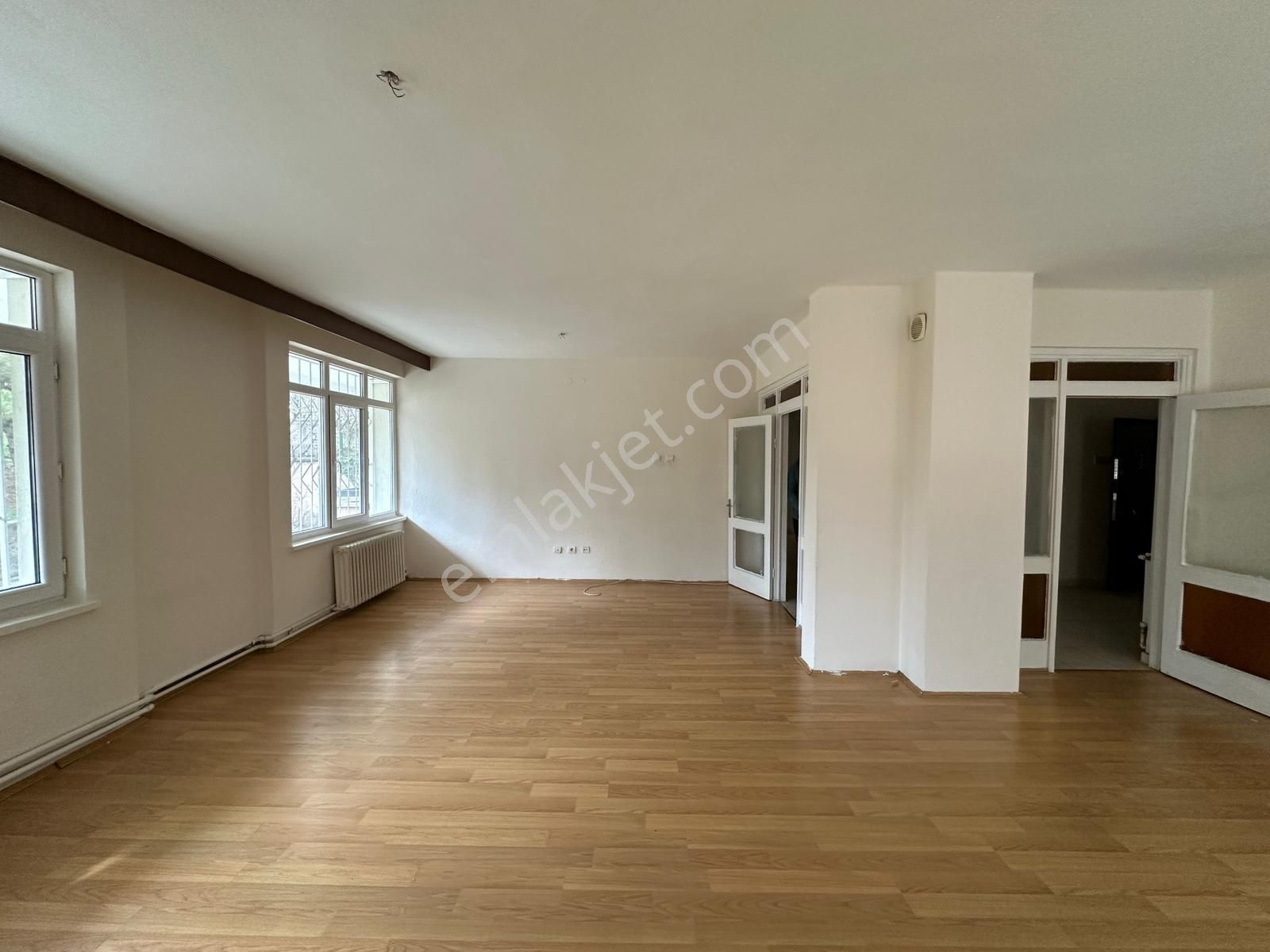 Uzman Emlak Ofisinden Çiçekli Mh.de Bağımsız Geniş 3+1 Daire - Görsel 4