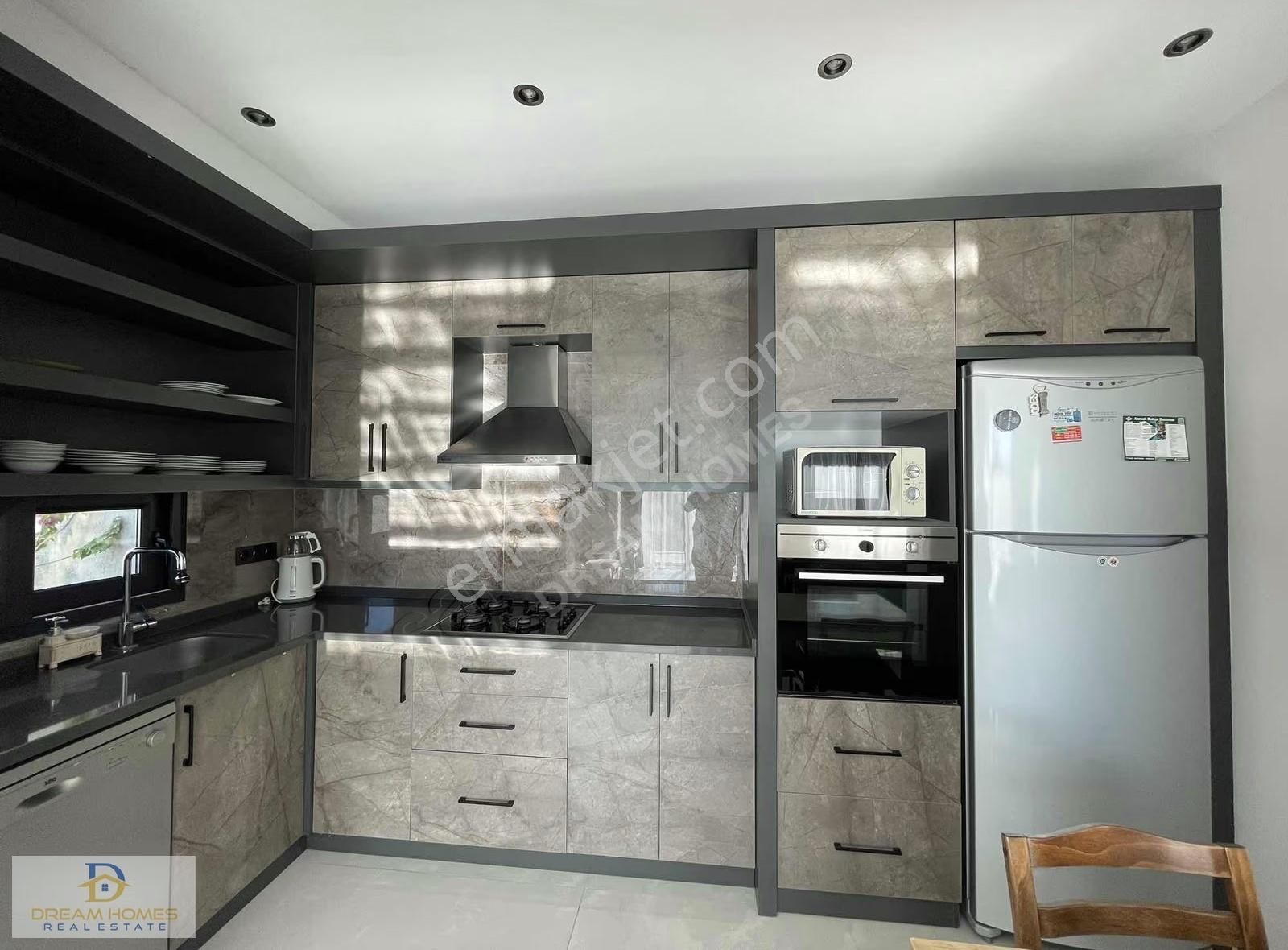 Kargı Mahallesi Müstakil Bahçeli Havuzlu Eşyalı 3+1 İkiz Villa - Görsel 10