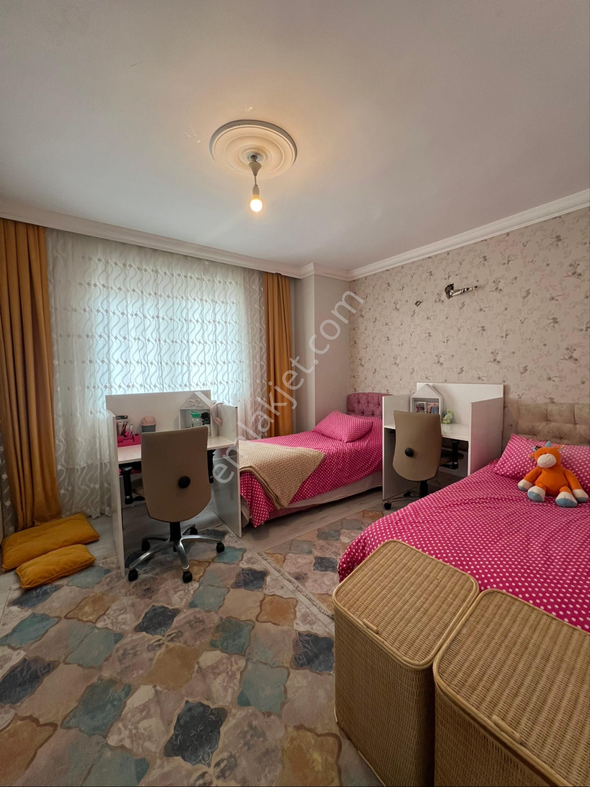 Havuzlu Ve Geniş Daire İsteyenlere Muhteşem Sitede Dairemiz İlanda - Görsel 11