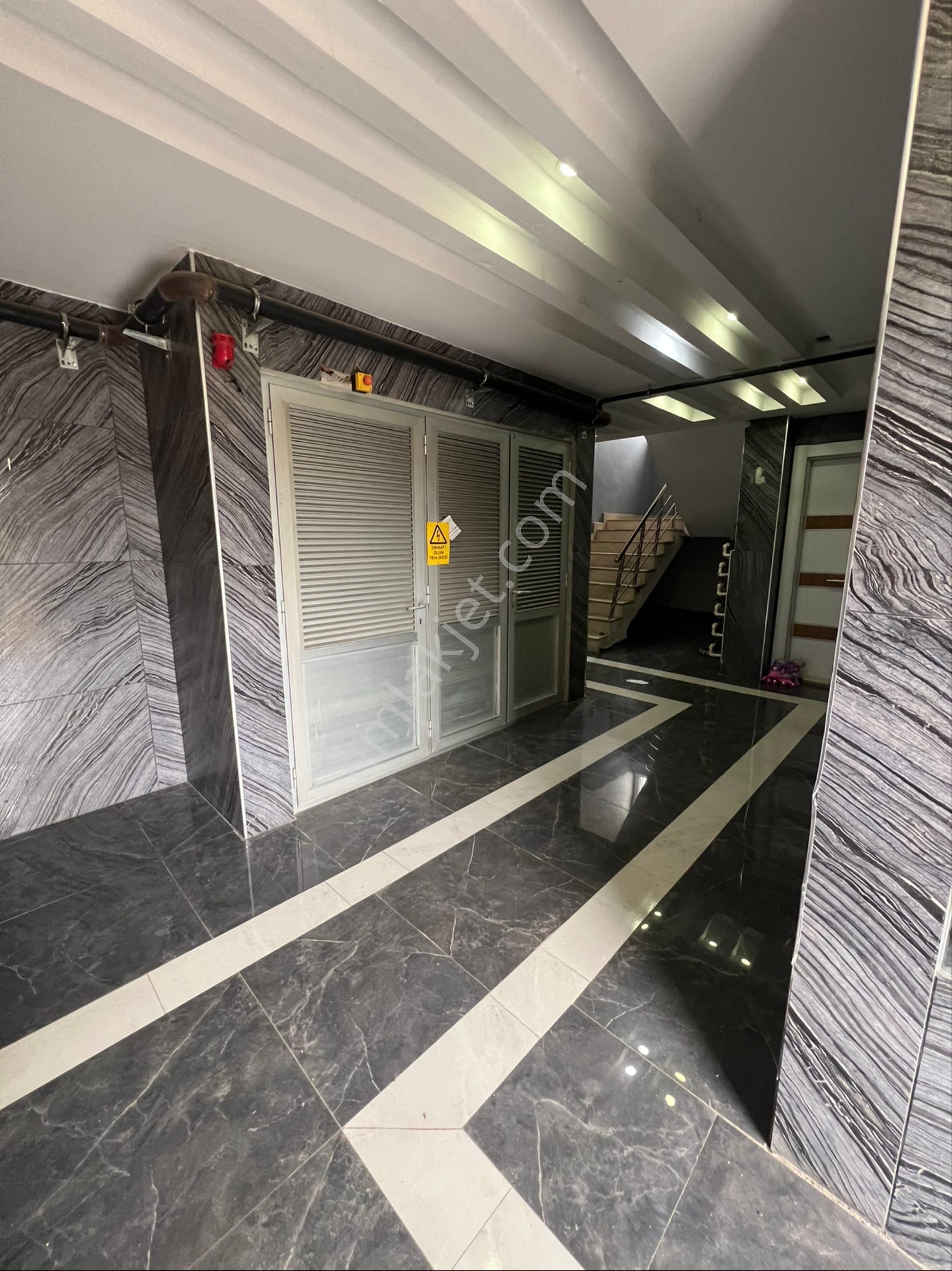 Havuzlu Ve Geniş Daire İsteyenlere Muhteşem Sitede Dairemiz İlanda - Görsel 29