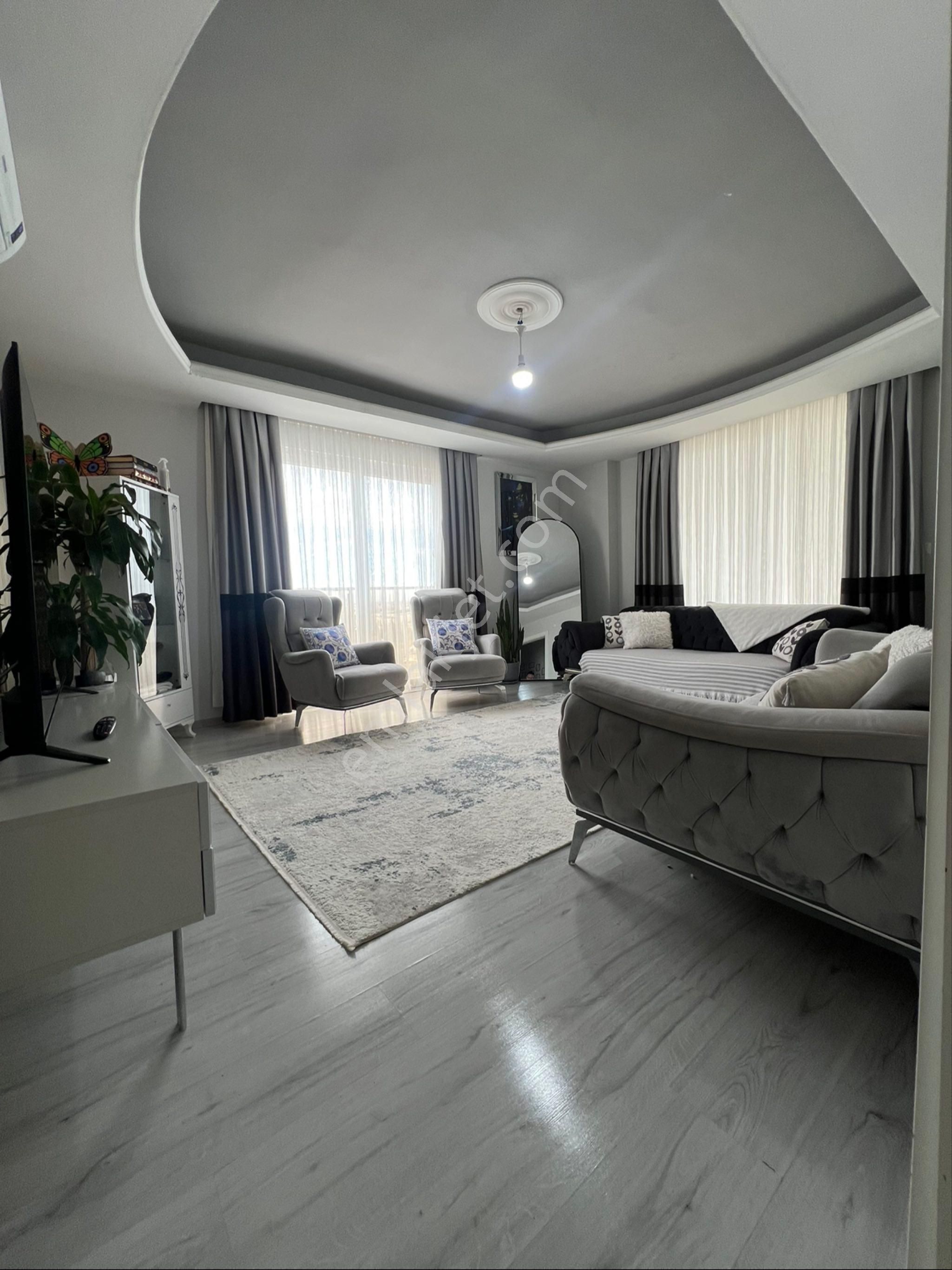 Havuzlu Ve Geniş Daire İsteyenlere Muhteşem Sitede Dairemiz İlanda - Görsel 18