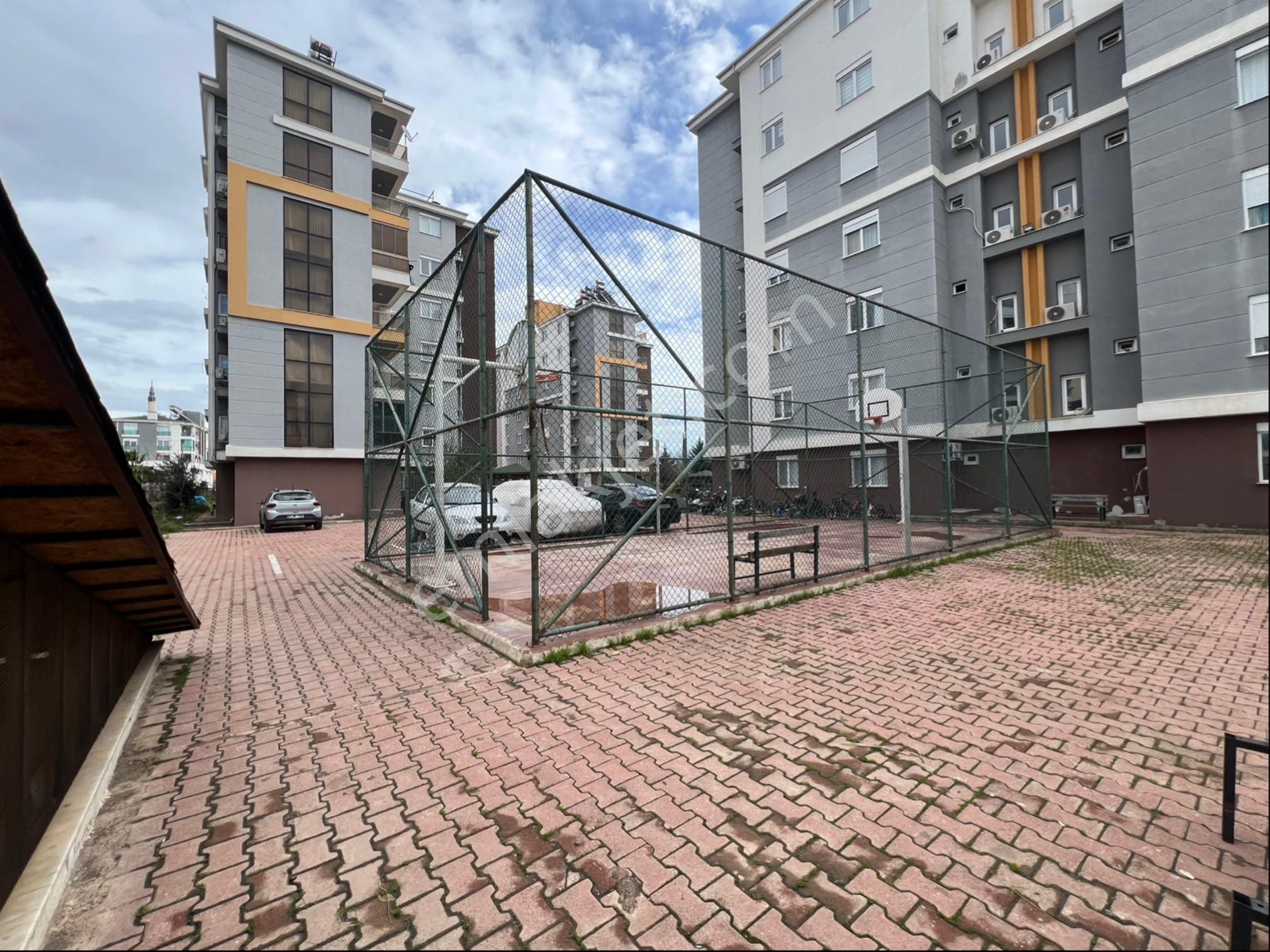 Havuzlu Ve Geniş Daire İsteyenlere Muhteşem Sitede Dairemiz İlanda - Görsel 35