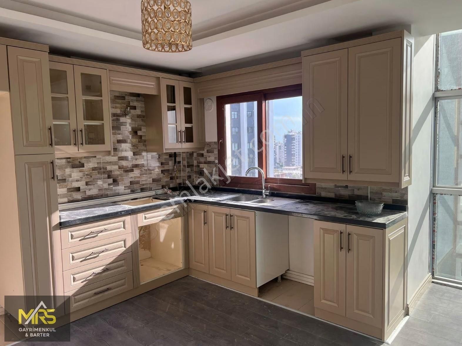 Mrs Gayrimenkulden Mezitli Akdeniz Mah'de Lüks 4+1 Daire - Görsel 16