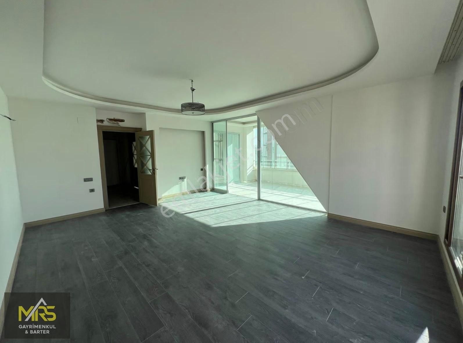 Mrs Gayrimenkulden Mezitli Akdeniz Mah'de Lüks 4+1 Daire - Görsel 3