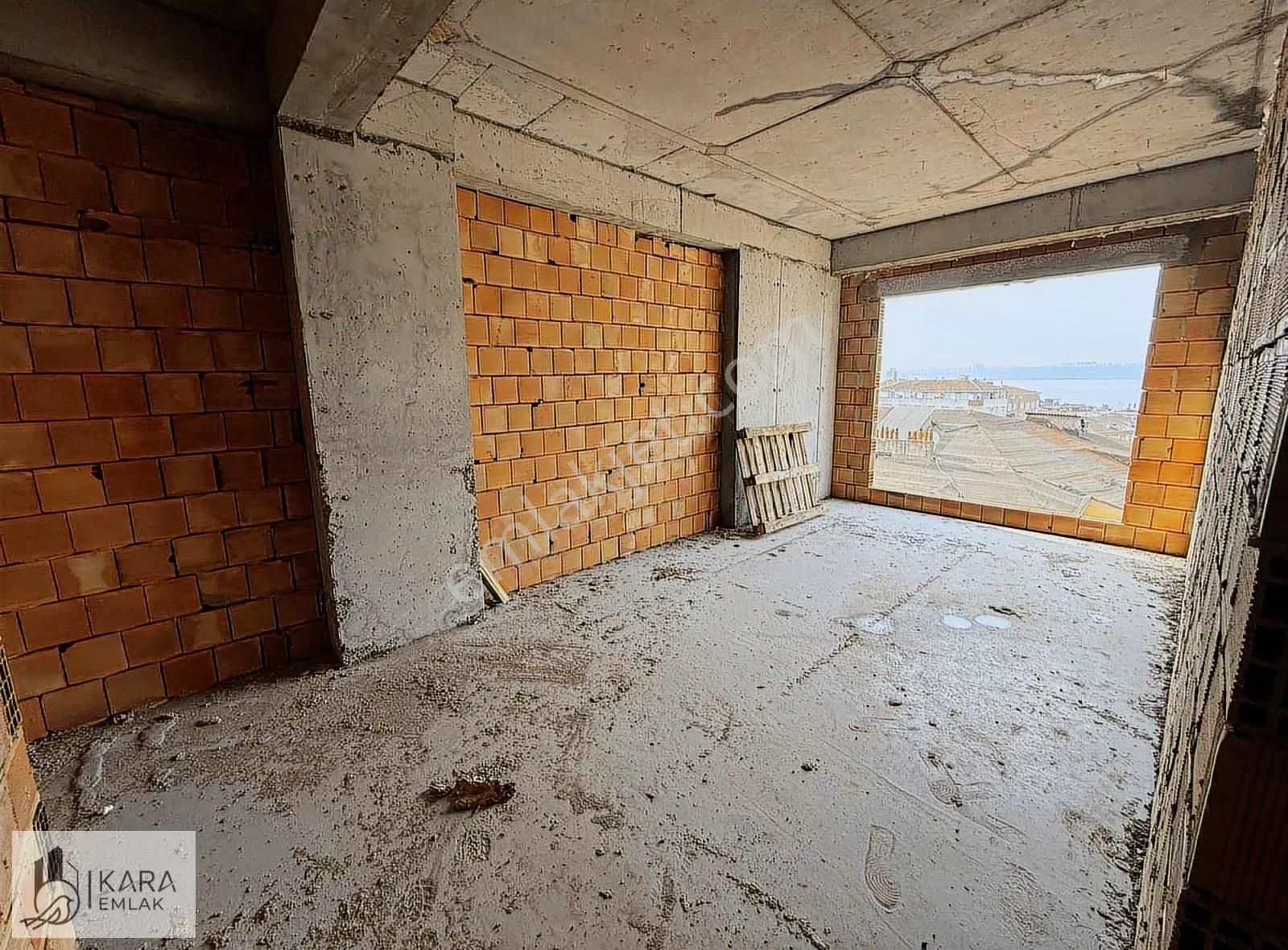 Kanarya Mah'de Göl Manzaralı 2+1 80 M2 Satılık Daire