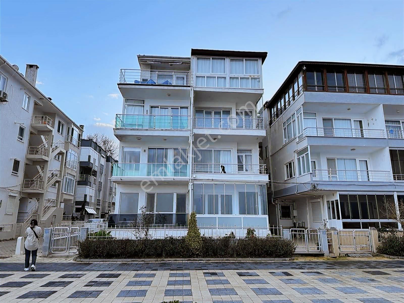 Güzelyalı Denize Sıfır Kiralık 2+1 Daire