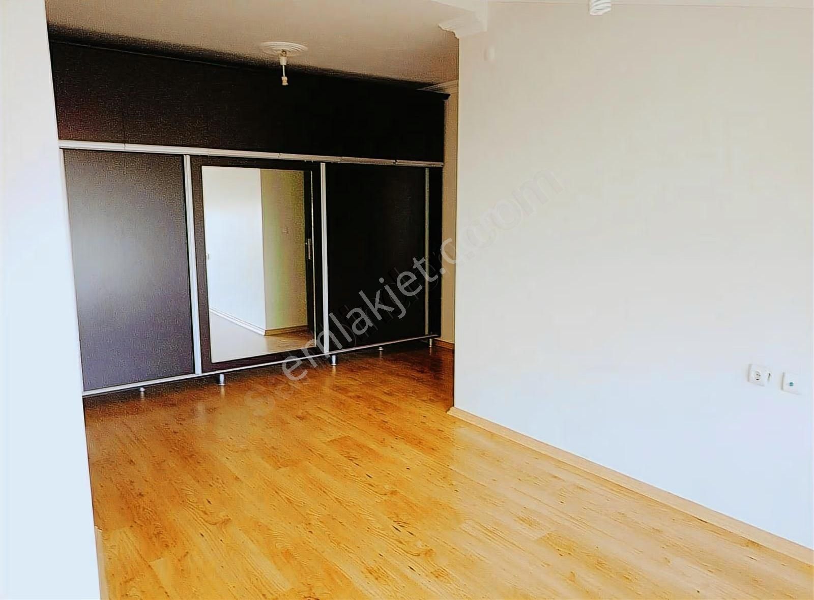 Eşsiz Panaromik Deniz Manzaralı Kiralık Çatı Dubleksi Daire - Görsel 25