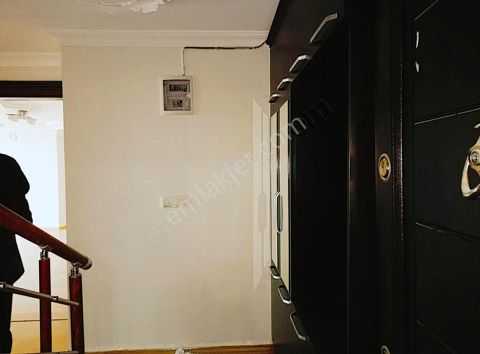 Eşsiz Panaromik Deniz Manzaralı Kiralık Çatı Dubleksi Daire - Görsel 23