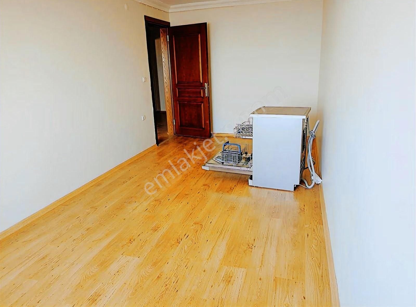 Eşsiz Panaromik Deniz Manzaralı Kiralık Çatı Dubleksi Daire - Görsel 12