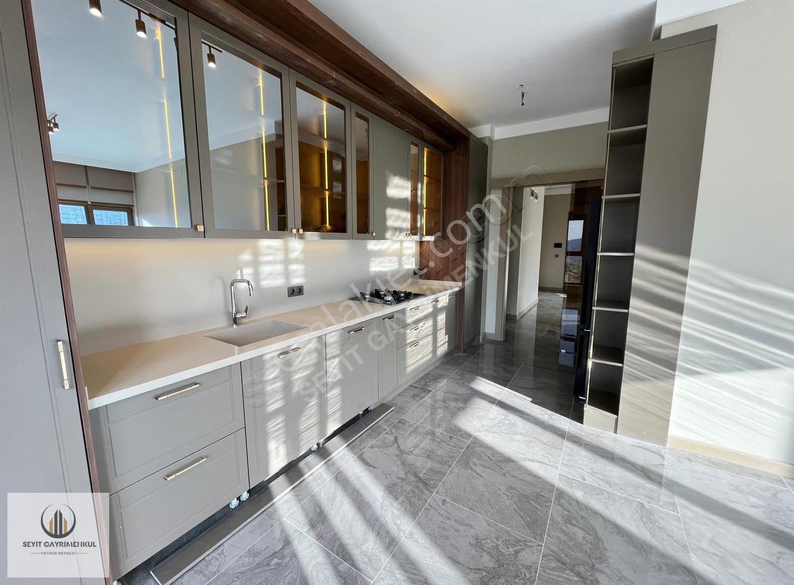 Bölgenin İncisi..!ege Mah.ultra Lüx Sıfır Sitede 1.kat Net 145m² - Görsel 32