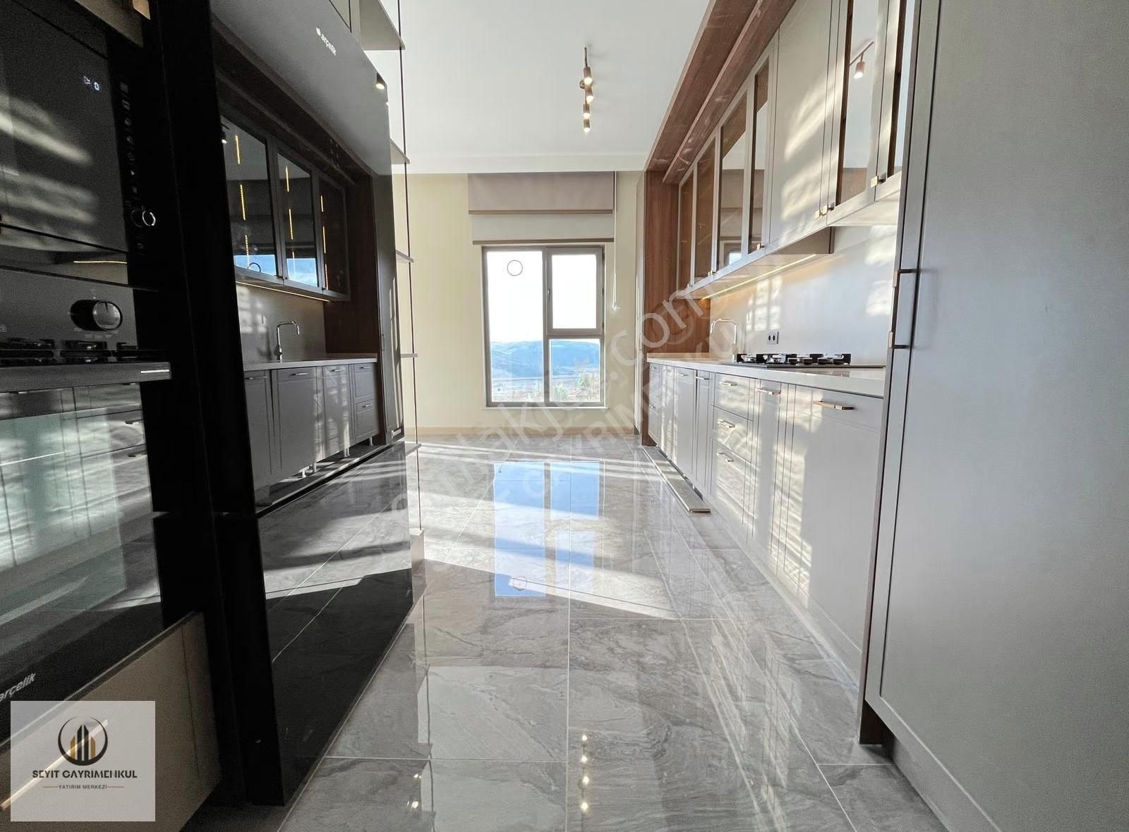 Bölgenin İncisi..!ege Mah.ultra Lüx Sıfır Sitede 1.kat Net 145m² - Görsel 10