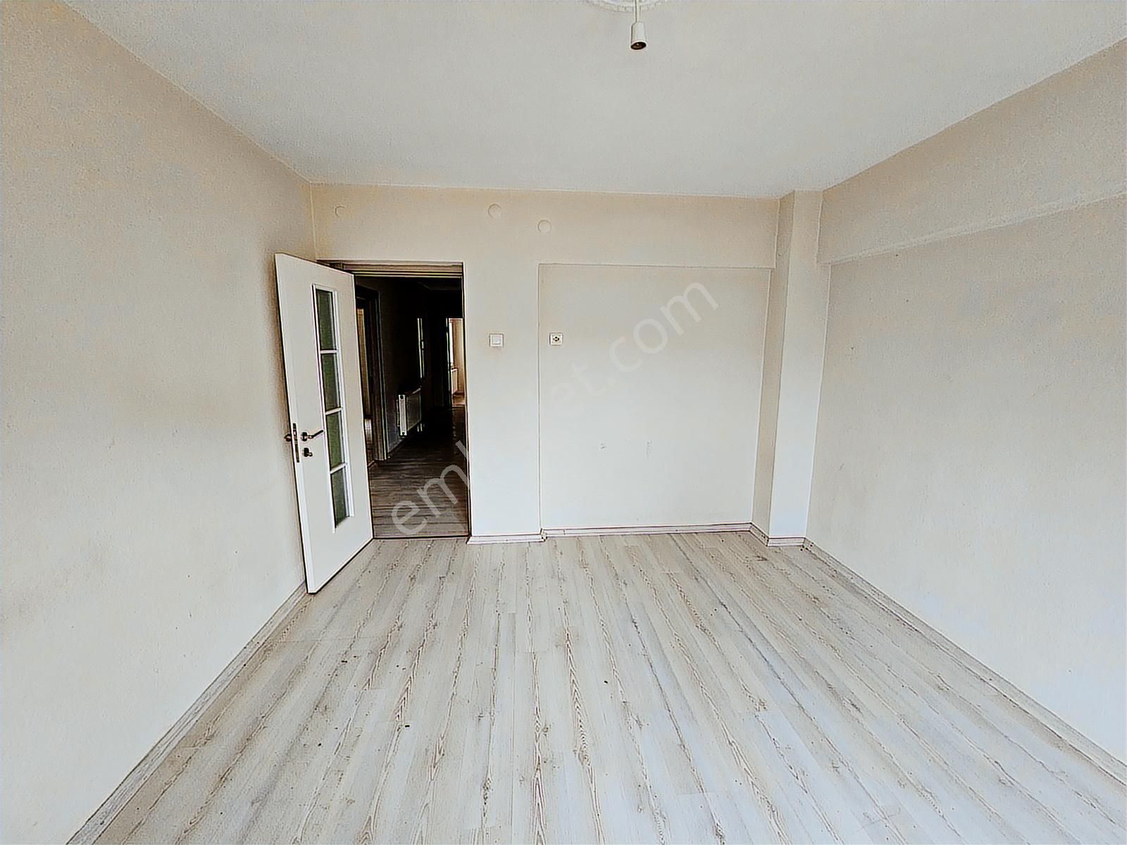 Meşrutiyet Mahallesi Kiralık 3+1 Doğalgazlı Önü Açık Ferah Daire - Görsel 20