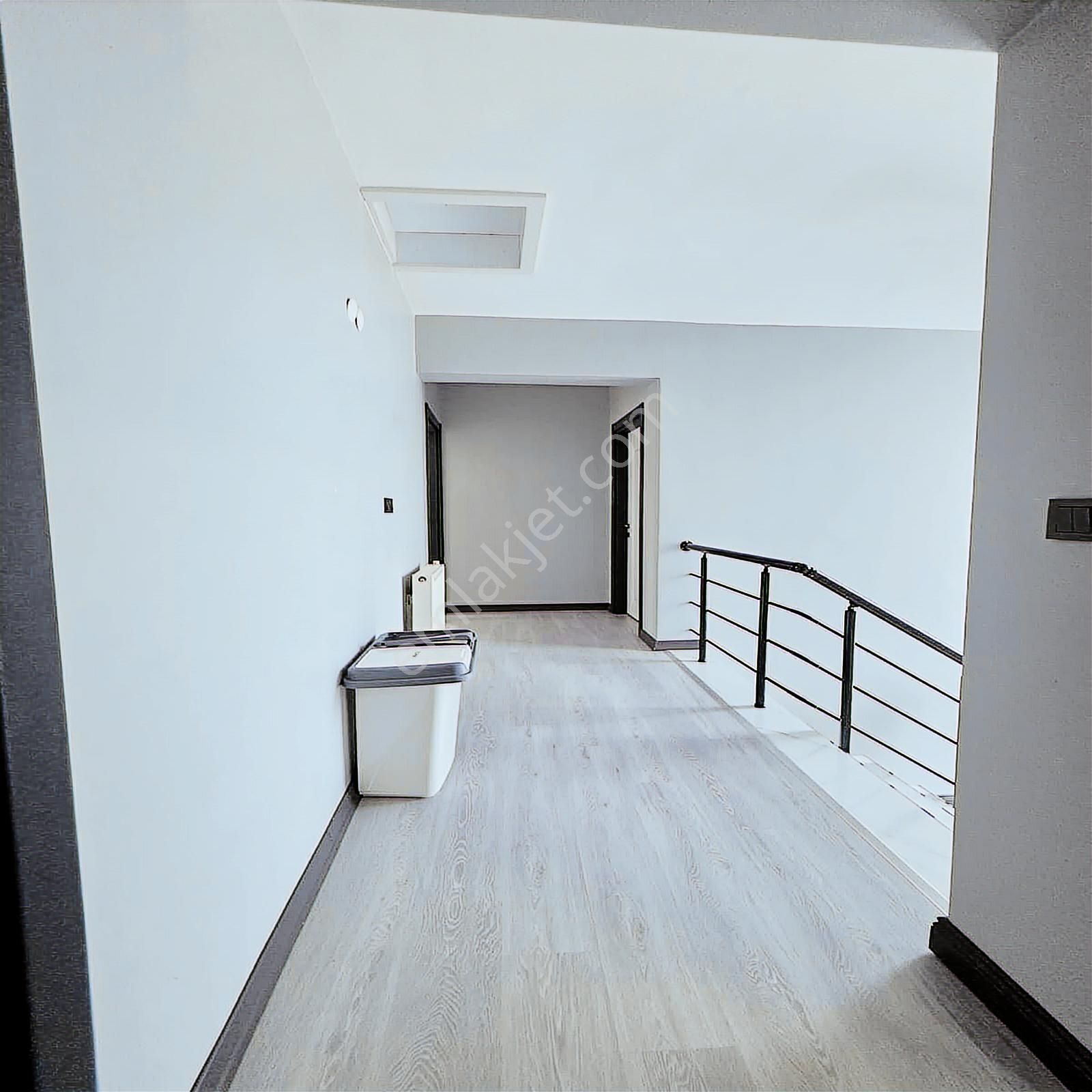 Çerkezköy Amberderede - Havuzlu 950m2 Bahçeli Müstakil Villa - Görsel 14