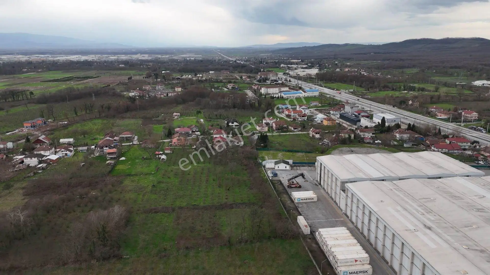 Hendek Akova'da 490 M2 İmarlı Arsa