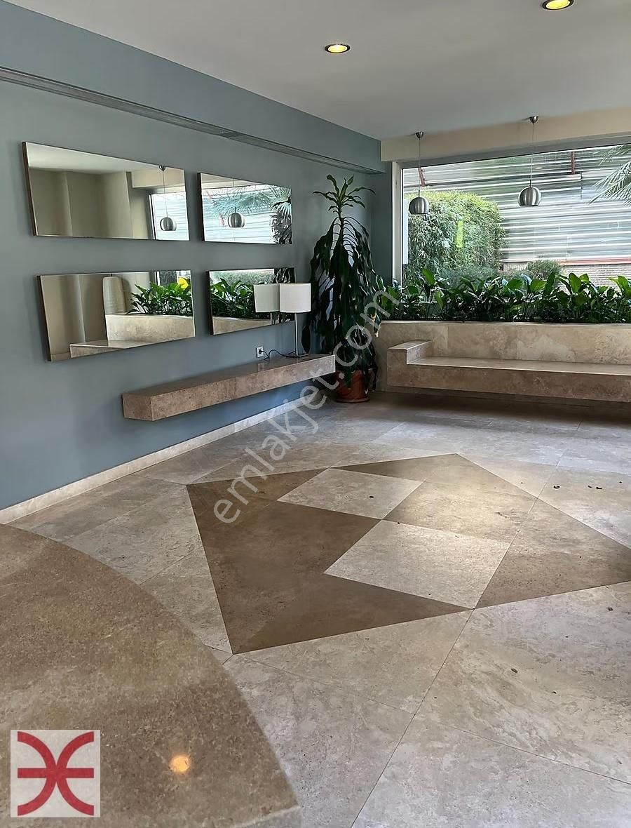 Caddebostan Sahil Ve Bağdatcaddesi Arasında Denizmanzaralı 3+1 - Görsel 23