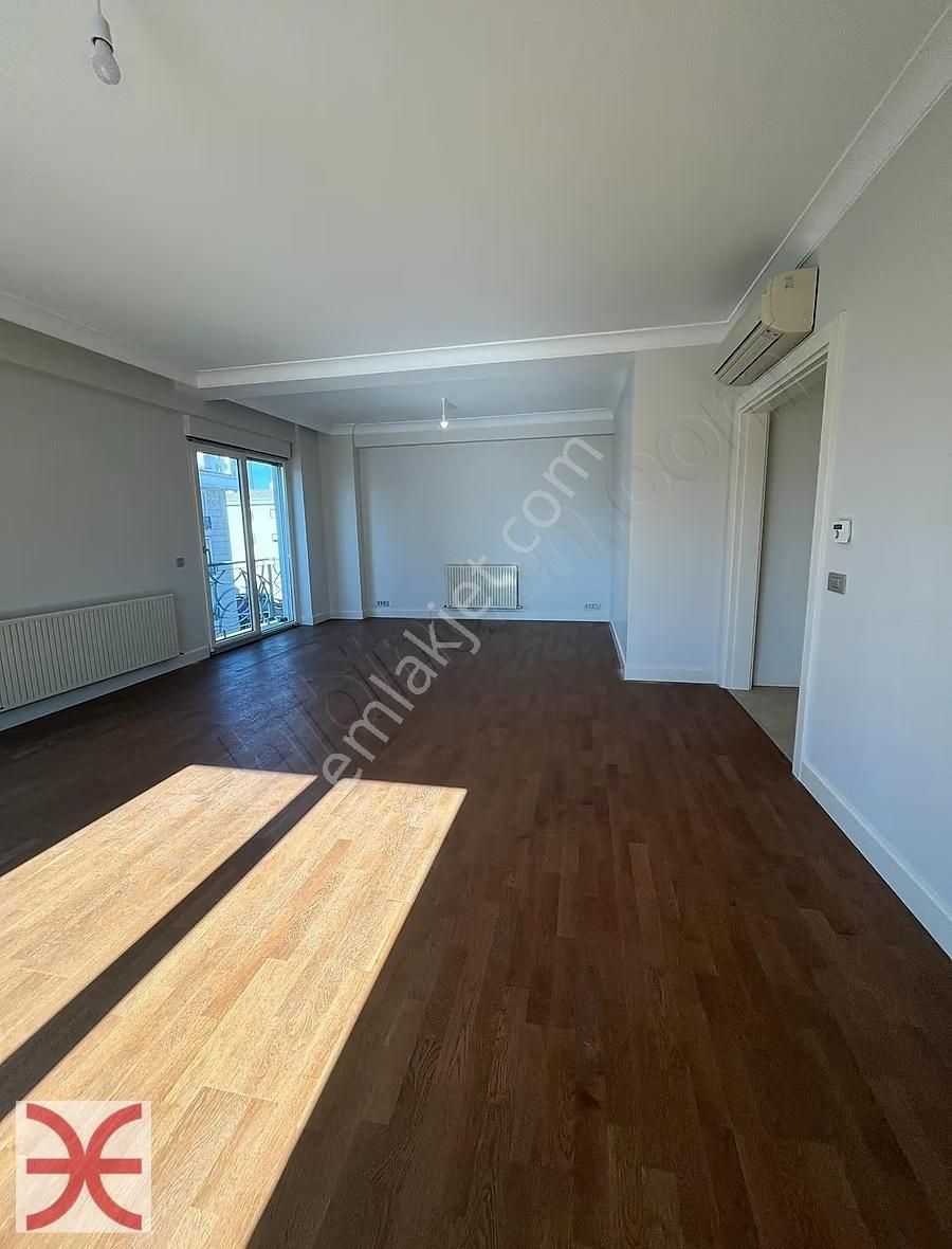 Caddebostan Sahil Ve Bağdatcaddesi Arasında Denizmanzaralı 3+1 - Görsel 2