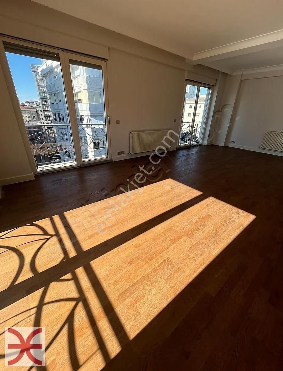 Caddebostan Sahil Ve Bağdatcaddesi Arasında Denizmanzaralı 3+1 - Görsel 13