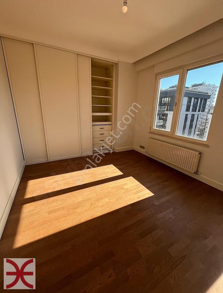 Caddebostan Sahil Ve Bağdatcaddesi Arasında Denizmanzaralı 3+1 - Görsel 4