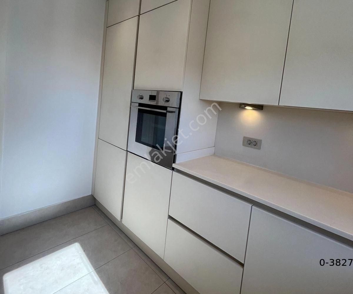 Caddebostan Sahil Ve Bağdat Caddesi Arasında Deniz Manzaralı 3+1 Katta Tek Satılık Daire. - Görsel 33