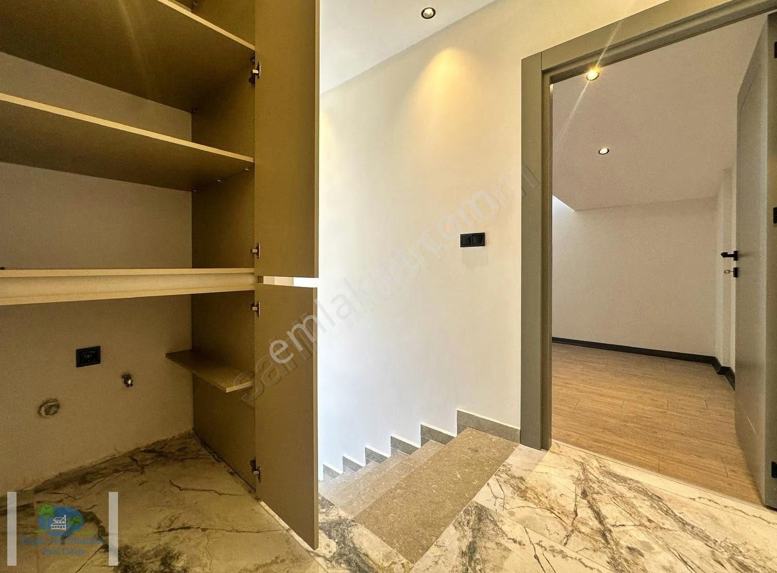 Ebeveyn Banyolu Giyinme Odalı Özel Garajlı Daire - Görsel 11