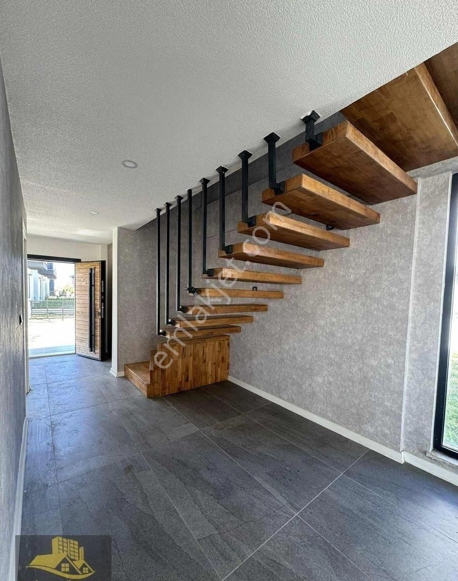 Evrensekide Müstakil 3+1 Havuzlu Satılık Sıfır Villa - Görsel 13