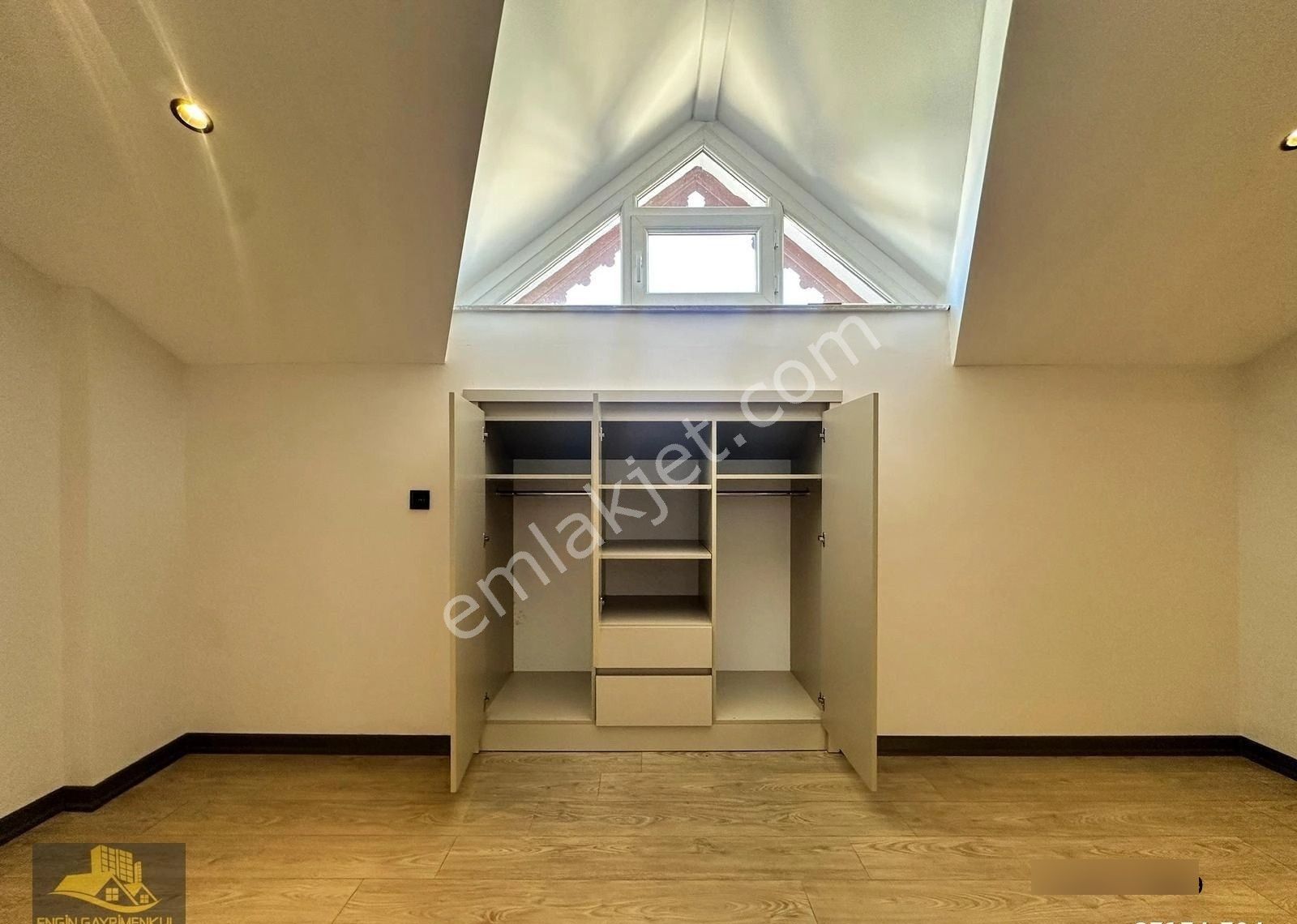 Ebeveyn Banyolu Giyinme Odalı Özel Garajlı Daire - Görsel 10