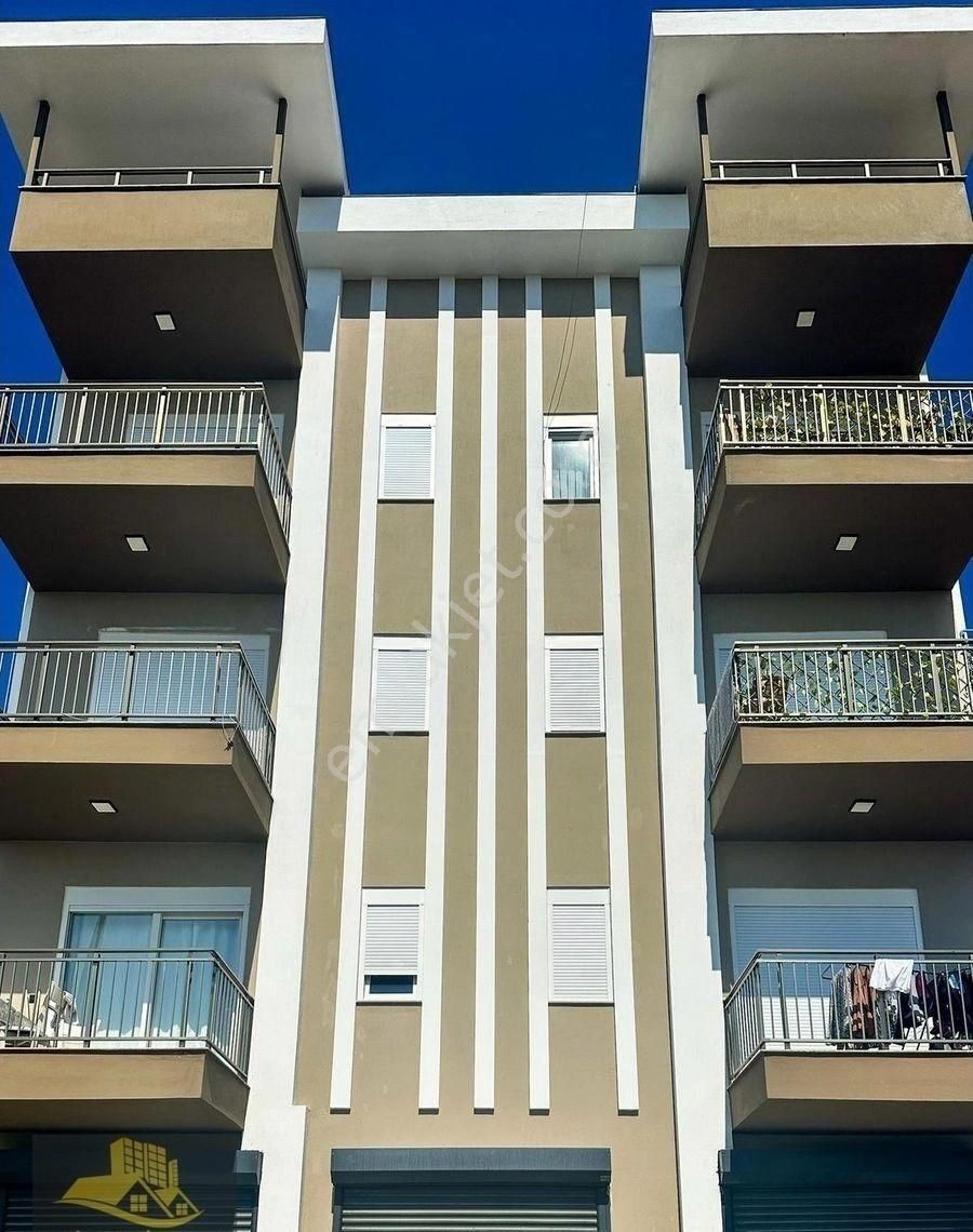 Ebeveyn Banyolu Giyinme Odalı Özel Garajlı Daire
