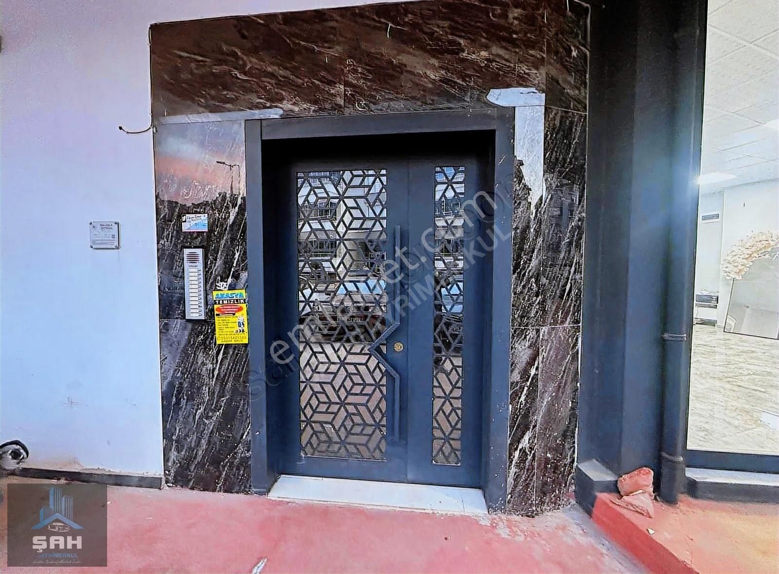 İstasyon Mah Merkeze Yakın Kiracılı Eşyalı 1+1 Satılık Daireler - Görsel 3