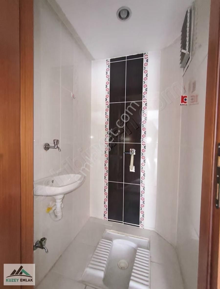 Kuzey Emlak'tan Caddeye Yakın Ara Kat Ön Cephe Geniş 3+1 Daire - Görsel 15