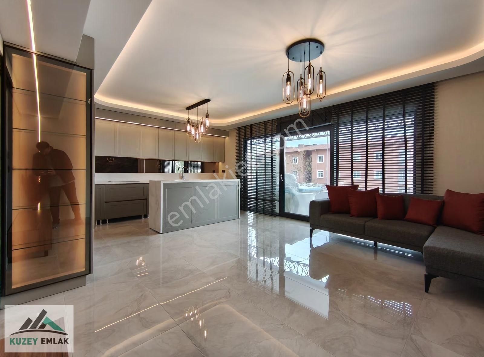 Güneşevlerin Merkezinde Modern Süper Lüks Site De 4.5+1 Daireler