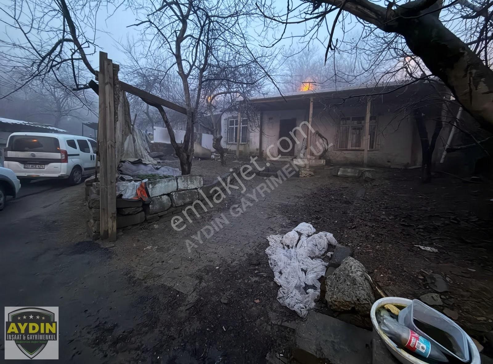 Habibler Mh. 250m² Satılık Yapı Kayıt Belgeli Gecekondu