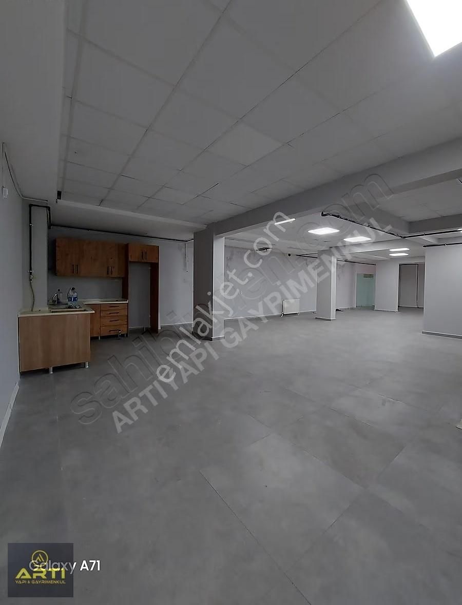 Beylikdüzü Osb Ve Caddeye Yakın 450 M2 Düz Giriş Kiralık Dükkan - Görsel 3