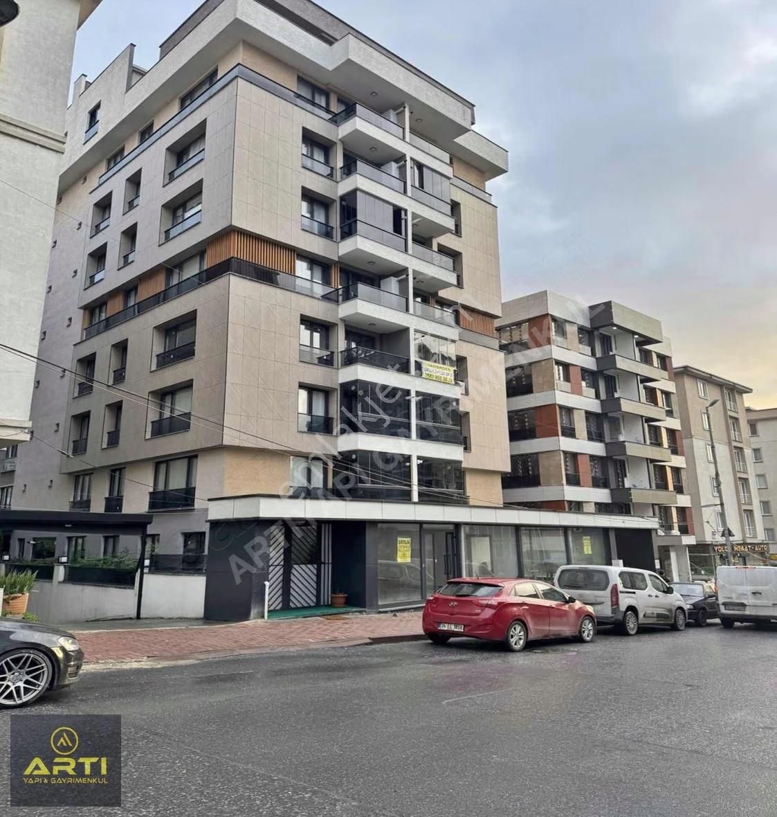 Akevlerde Satılık Metrobüse Yakın Butik Sitede Sıfır 2+1 Daire