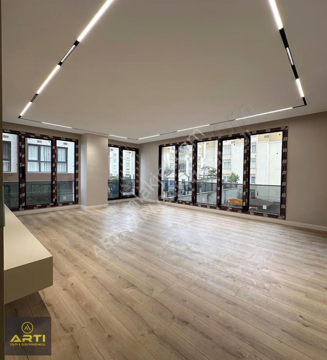 Akevlerde Satılık Metrobüse Yakın Butik Sitede Sıfır 2+1 Daire - Görsel 19