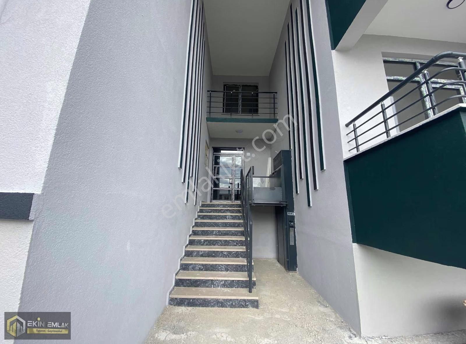 Meram Karamanyolu Yakını Geniş 2+1 Lüx Daireler - Görsel 16