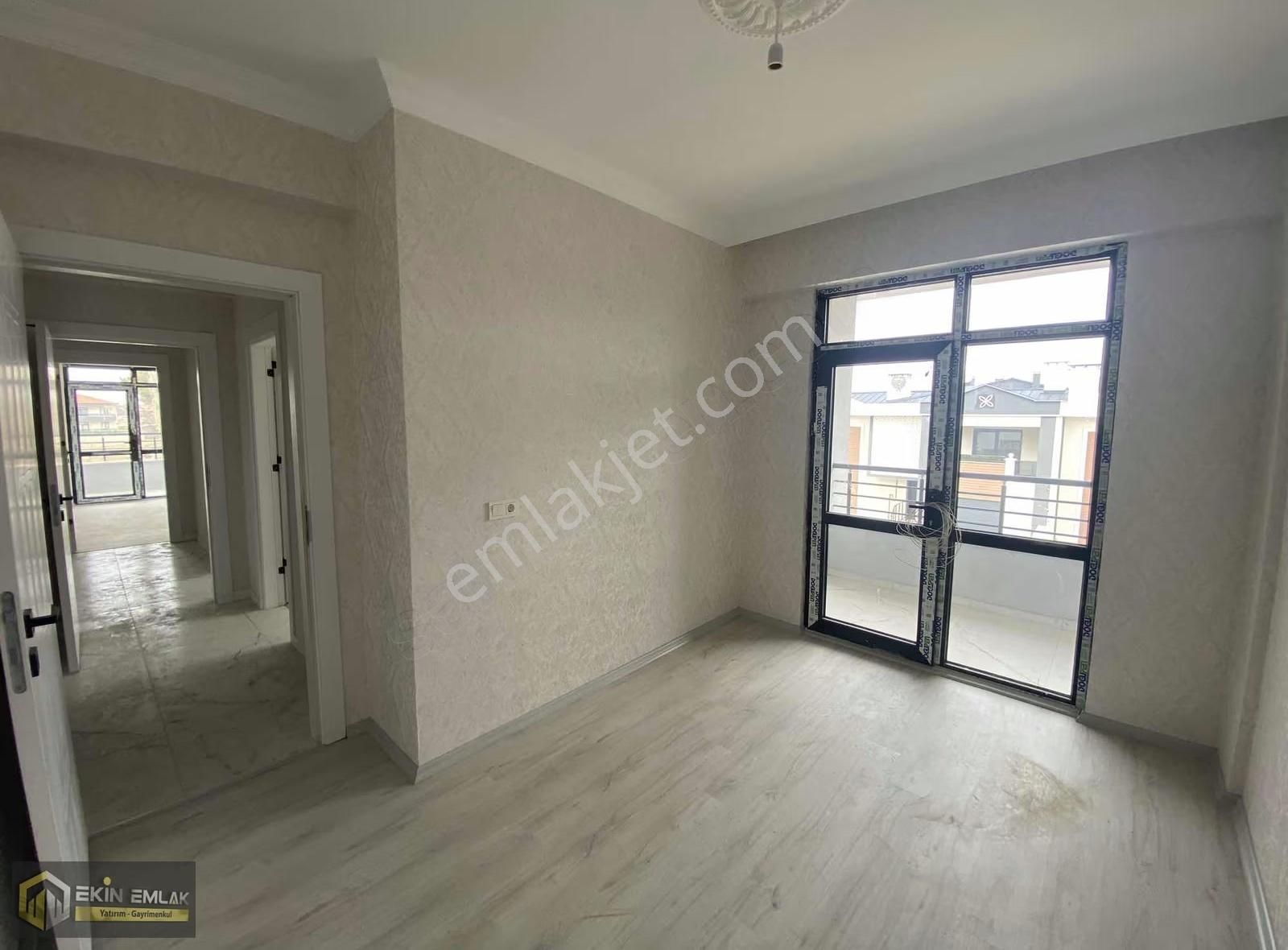 Meram Karamanyolu Yakını Geniş 2+1 Lüx Daireler - Görsel 12