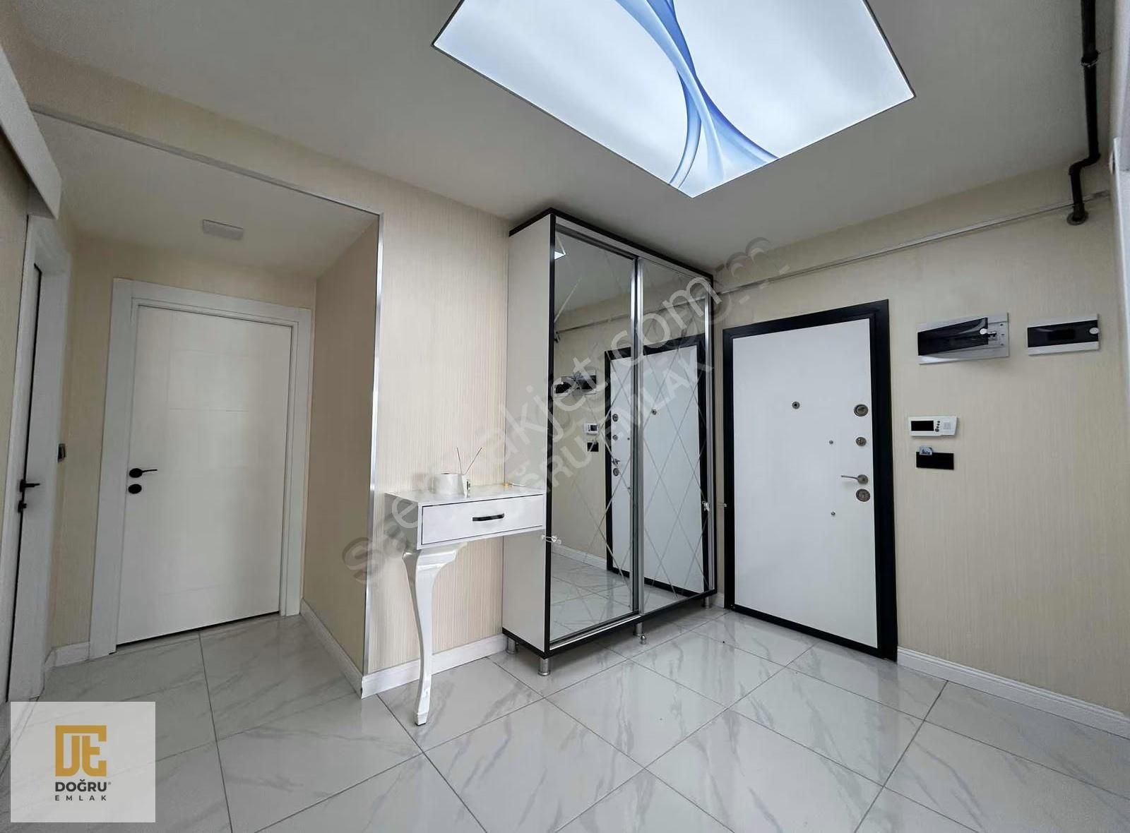 Doğru Emlak- Ertuğrul Gazi Mah. Merkezinde 3+1 Kiralık Daire !