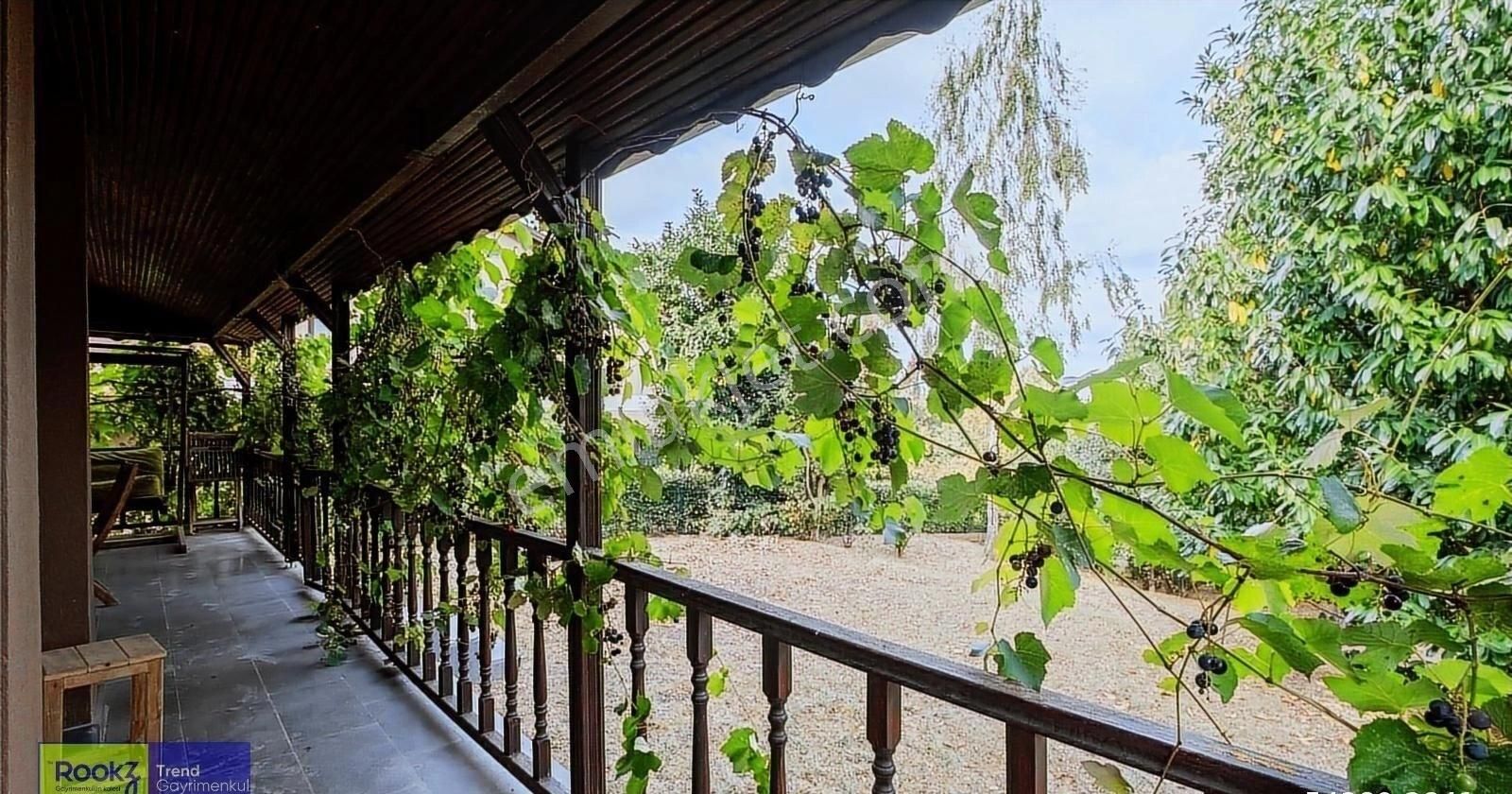 Alemdağ Çamlıkent Sitesi Eşyalı Yada Eşyasız Kiralık 4+2 Villa - Görsel 3