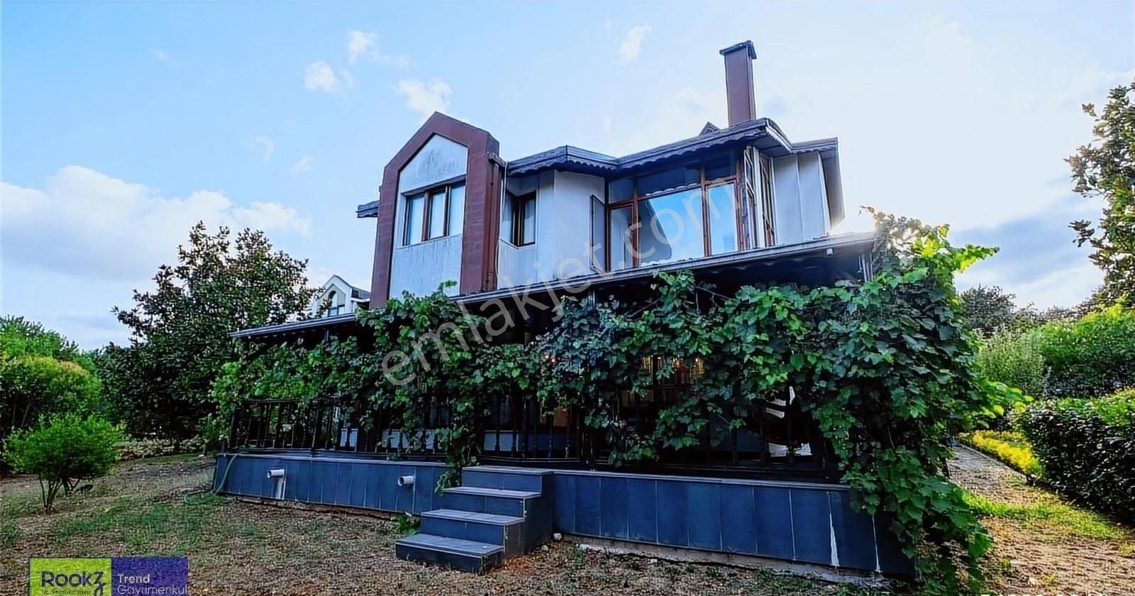 Alemdağ Çamlıkent Sitesi Eşyalı Yada Eşyasız Kiralık 4+2 Villa