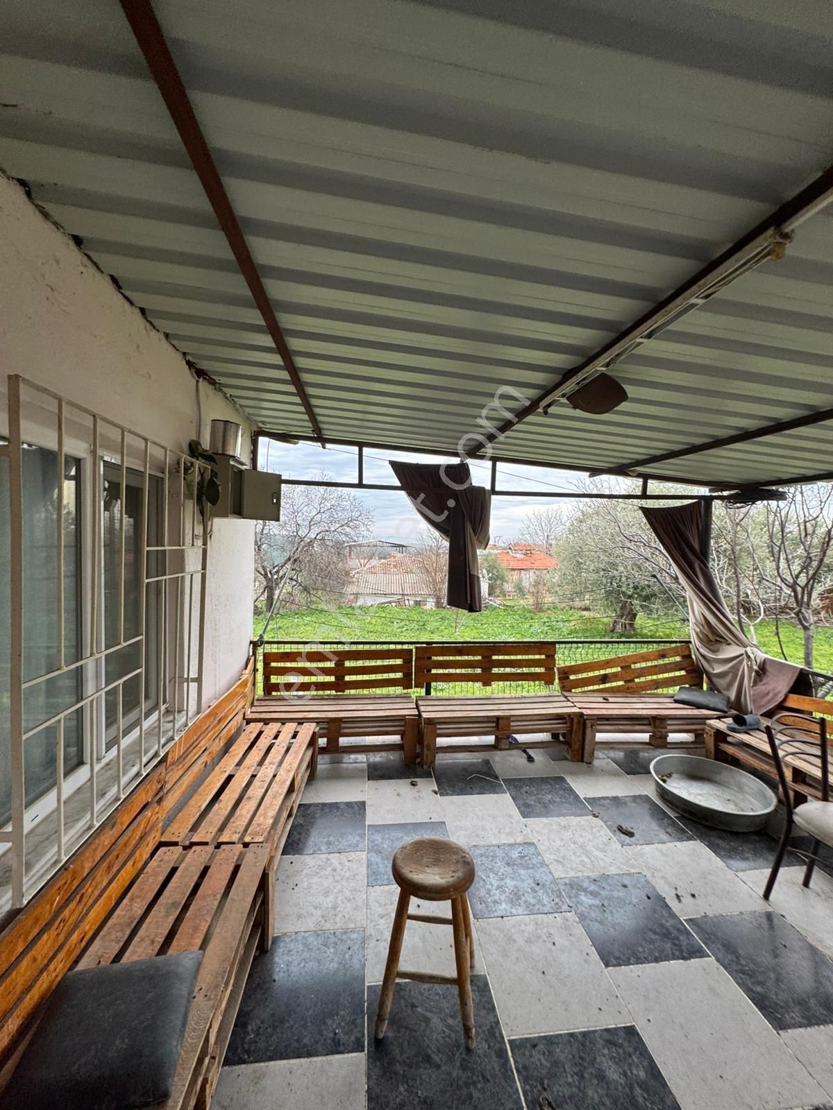 Hali Hazırda Müstakil Ev