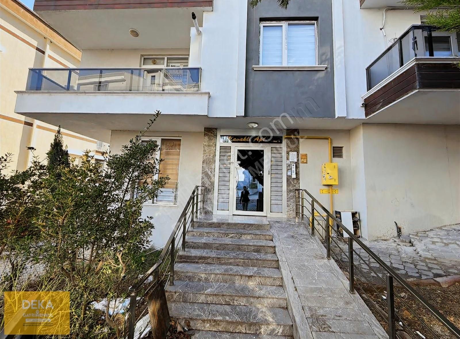 Deka Gayrimenkul'den Körfez'de Eşyalı Satılık 1+1 Fırsat Daire - Görsel 23