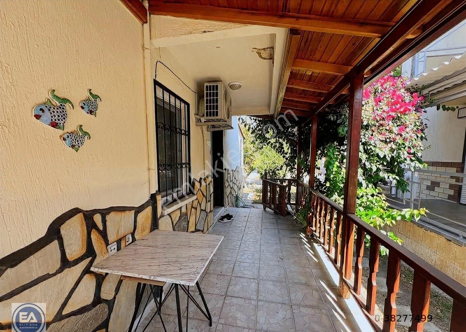 Kuşadası'nda Havuzlu Site İçinde Bahçeli Satılık Yazlık - Görsel 19