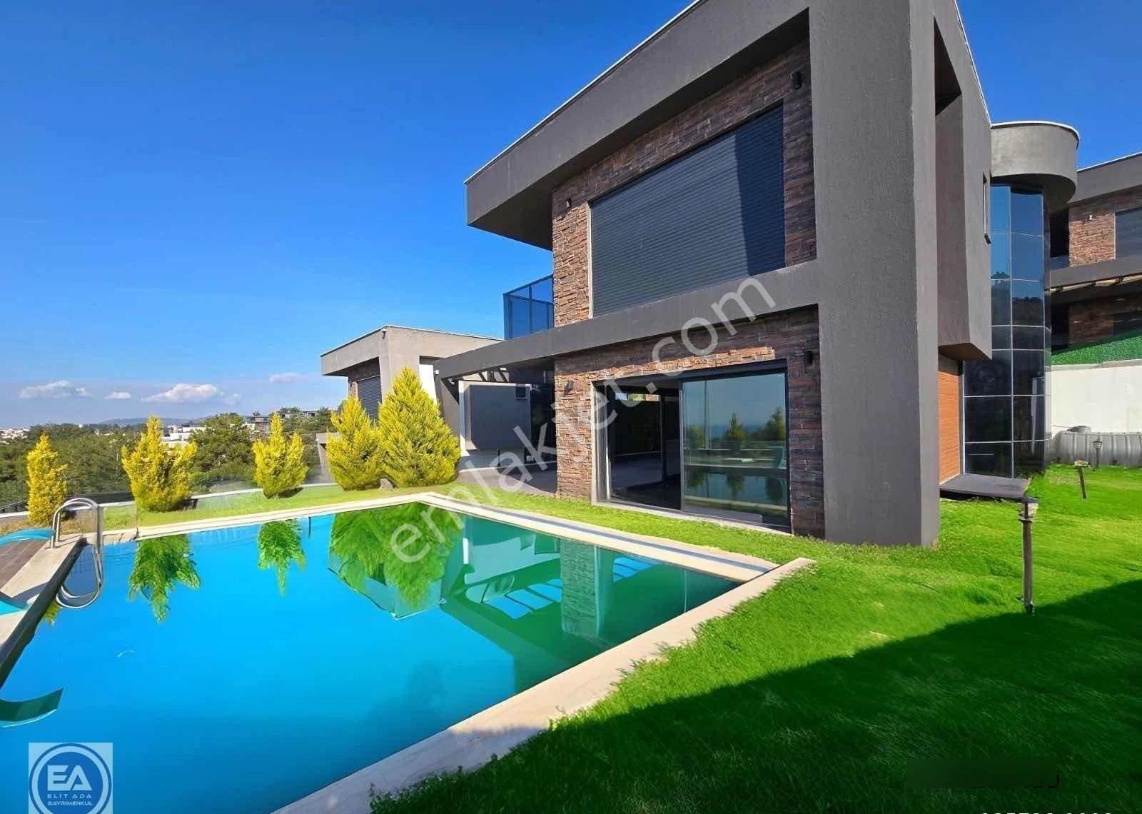 Kuşadası Soğucakta Deniz Manzaralı 6+1 Özel Havuzlu Villa - Görsel 2