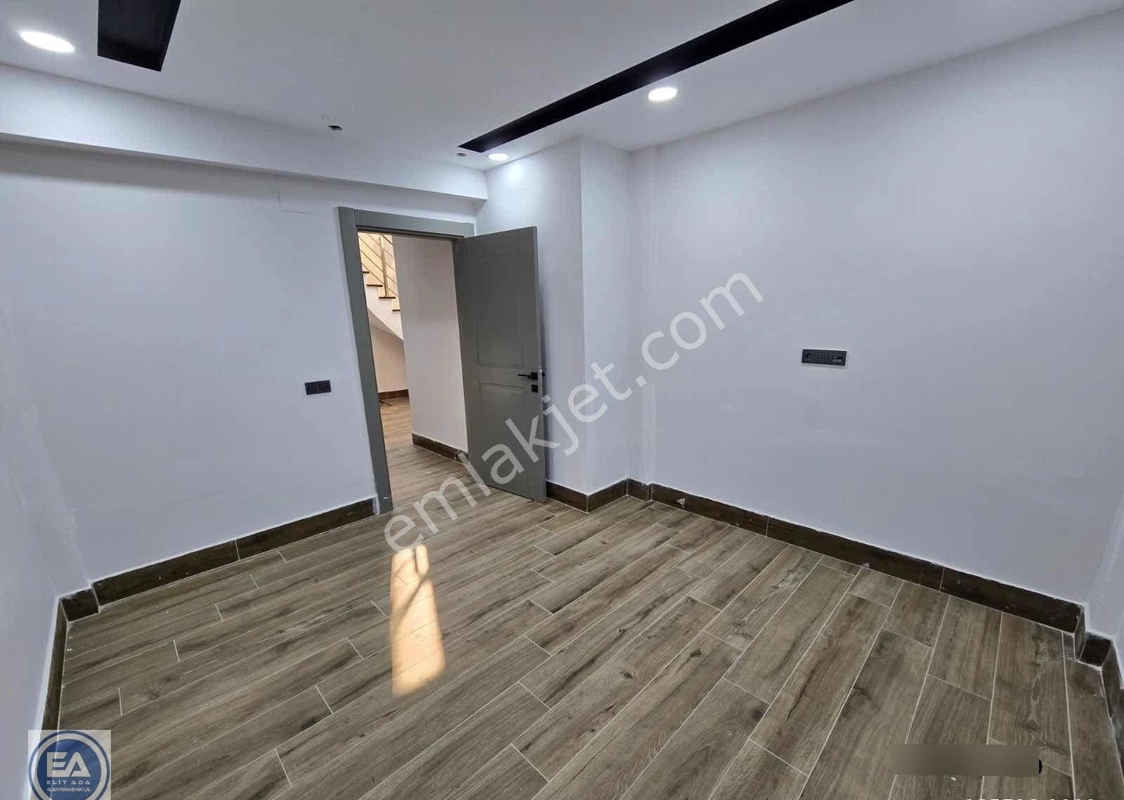 Kuşadası Soğucakta Deniz Manzaralı 6+1 Özel Havuzlu Villa - Görsel 4
