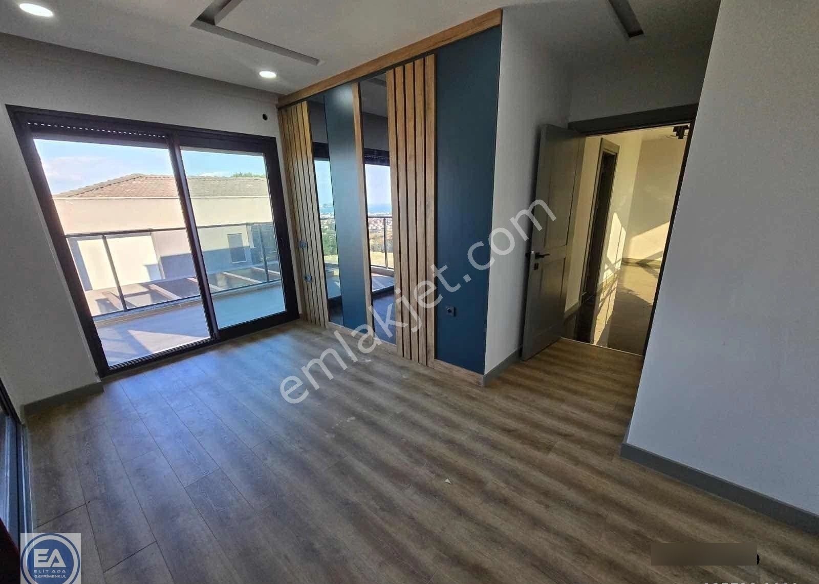 Kuşadası Soğucakta Deniz Manzaralı 6+1 Özel Havuzlu Villa - Görsel 8