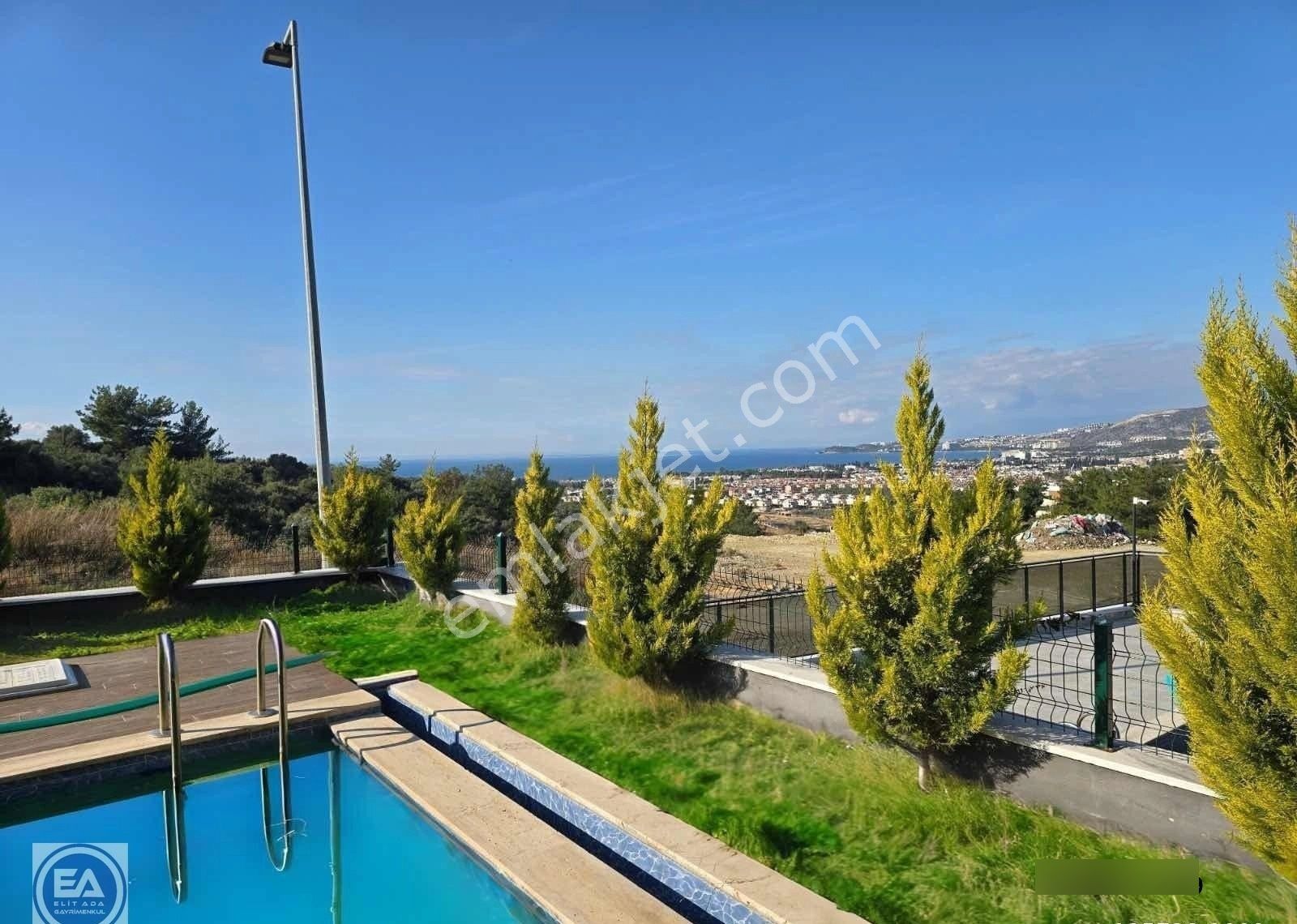 Kuşadası Soğucakta Deniz Manzaralı 6+1 Özel Havuzlu Villa - Görsel 3