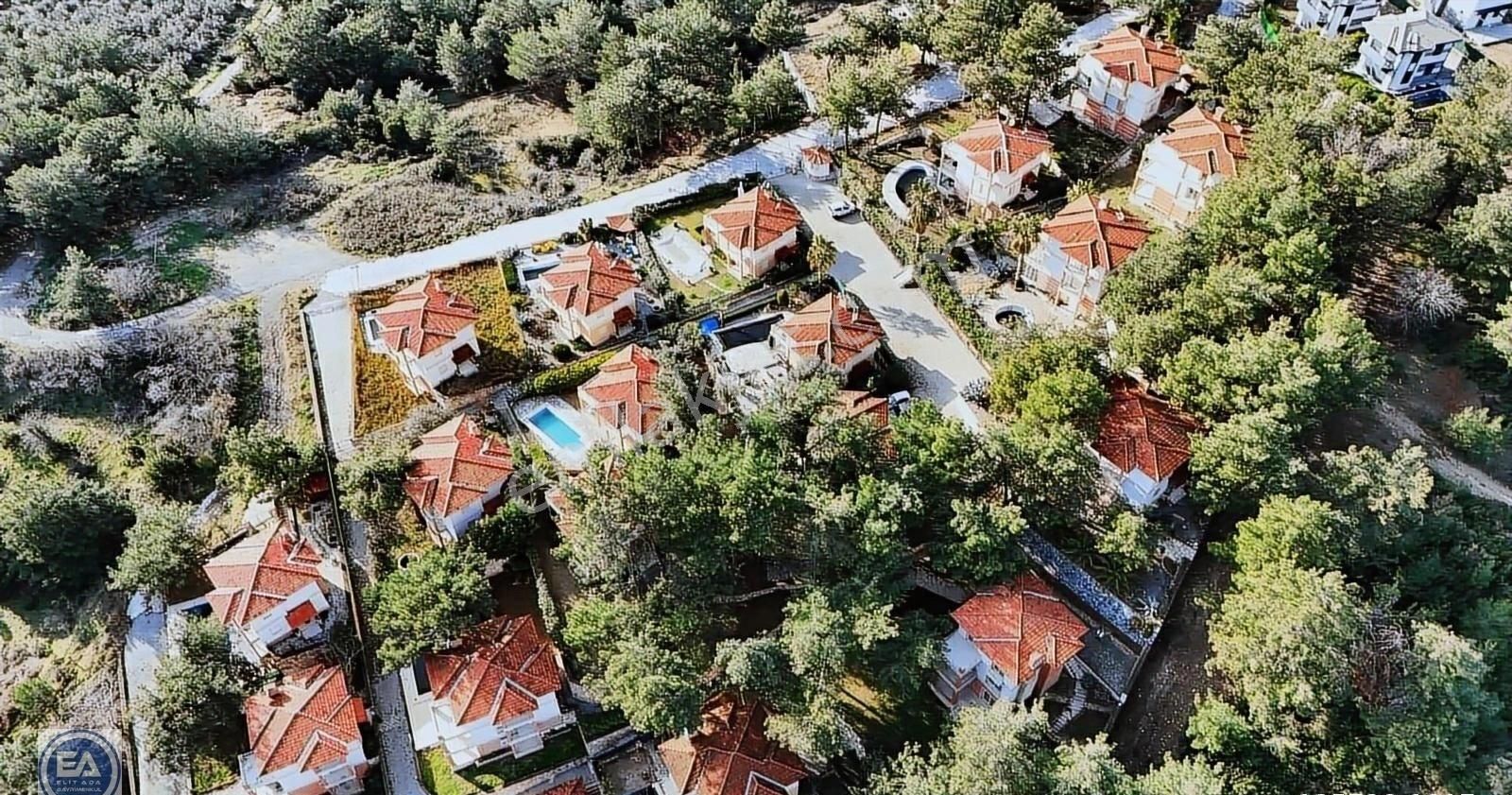 Kuşadası Soğucakta Doğa İle İç İçe 4+2 Geniş Bahçeli Villa - Görsel 29