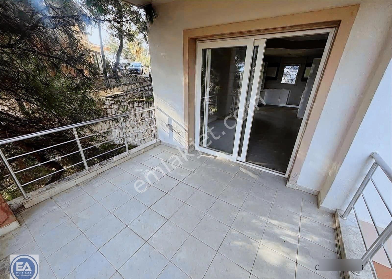 Kuşadası Soğucakta Doğa İle İç İçe 4+2 Geniş Bahçeli Villa - Görsel 4