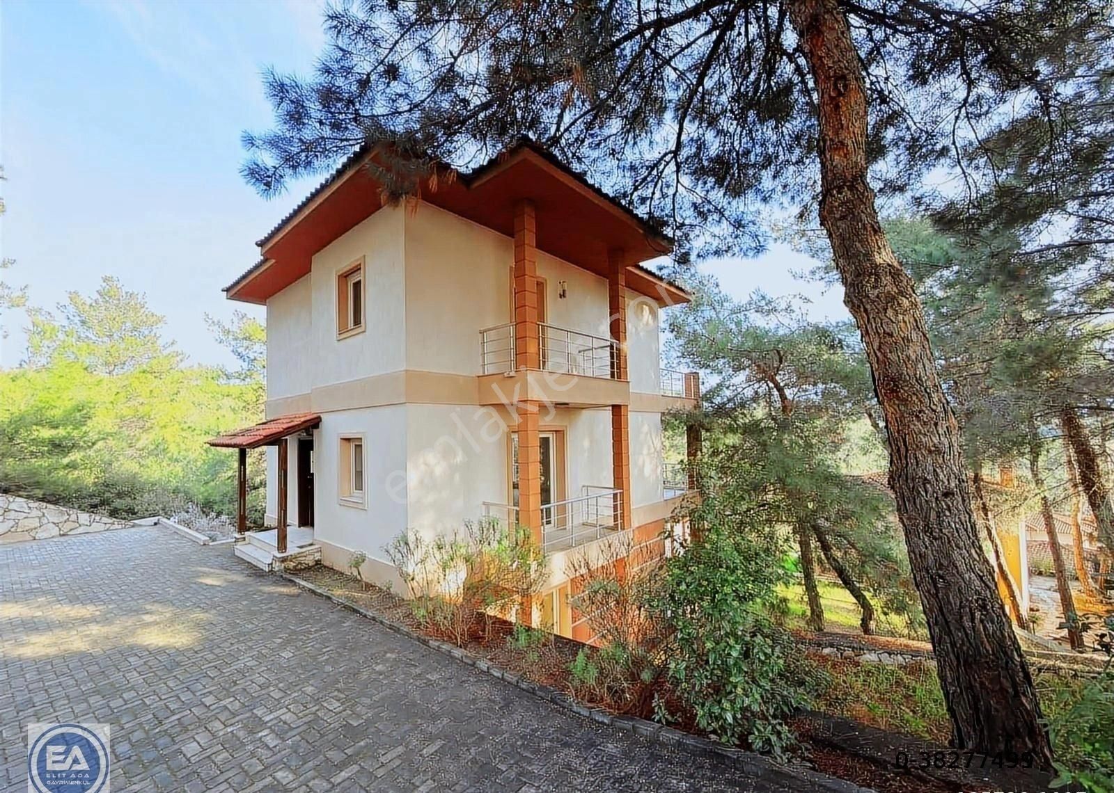 Kuşadası Soğucakta Doğa İle İç İçe 4+2 Geniş Bahçeli Villa - Görsel 35