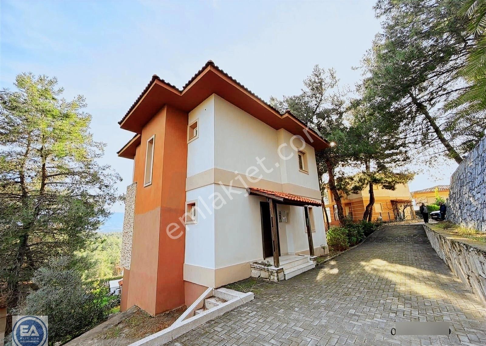 Kuşadası Soğucakta Doğa İle İç İçe 4+2 Geniş Bahçeli Villa - Görsel 33